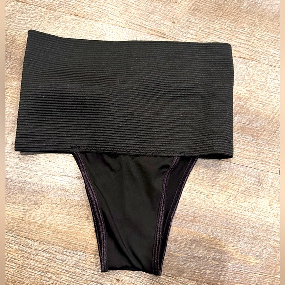 Waist slimming black garment - Picture 1 of 3
